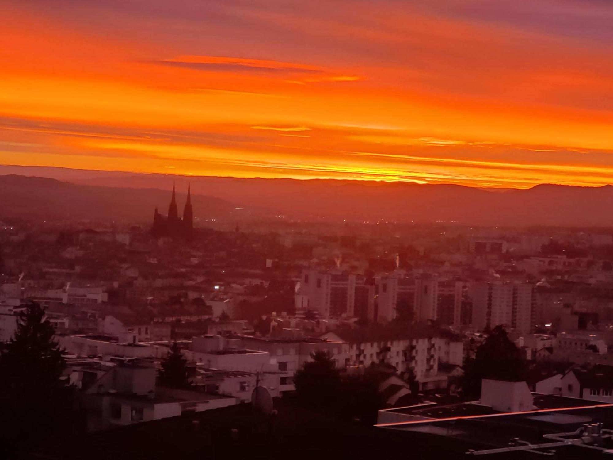 Entre Ville Et Nature - Les Hauts De Clermont Avec Garage Gratuit エクステリア 写真