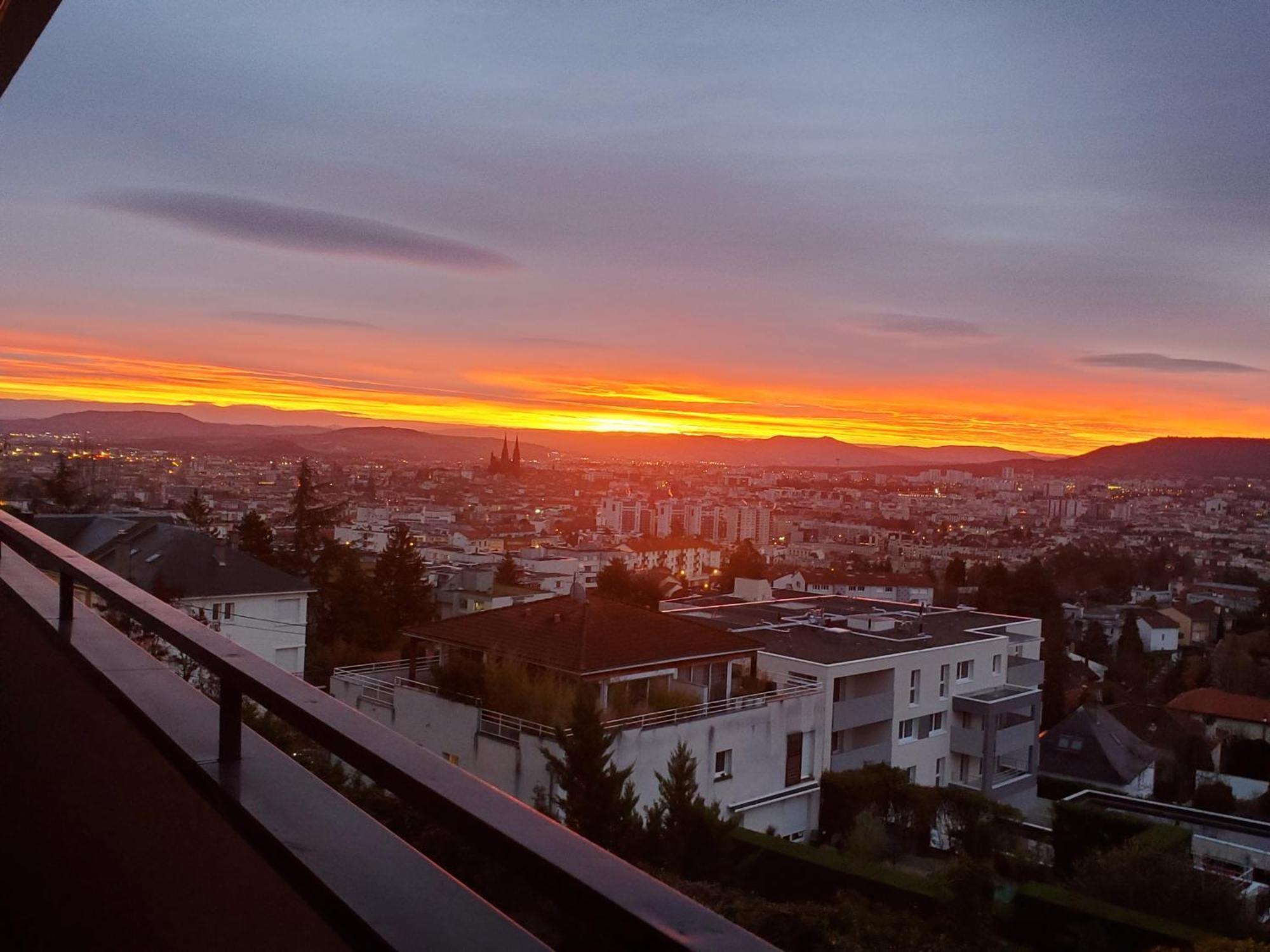 Entre Ville Et Nature - Les Hauts De Clermont Avec Garage Gratuit エクステリア 写真